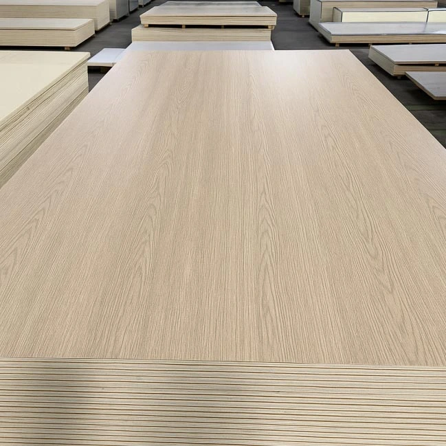 Matt mørkegrå Woodgrain sponplate